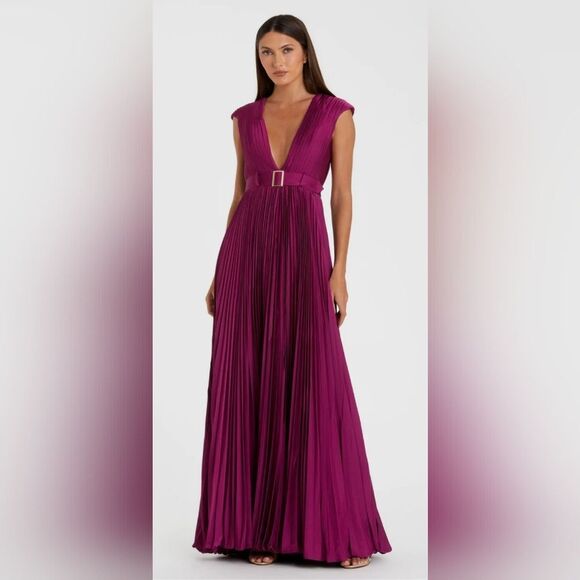 Mac Duggal 26285 Purple Raspberry Pleated Plunge  Belted A Line Gown NWOT Sz 8 - Picture 1 of 7